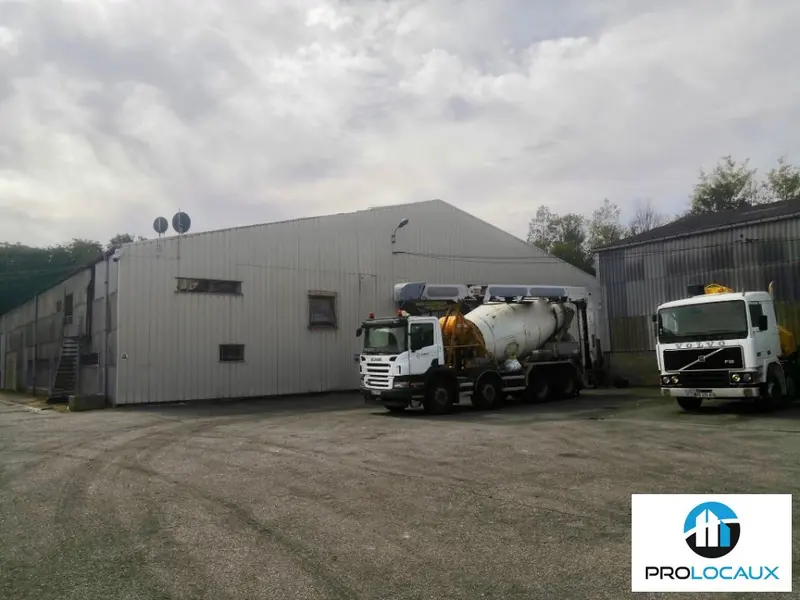 A louer Entrepôt 2200m² Grand-Couronne