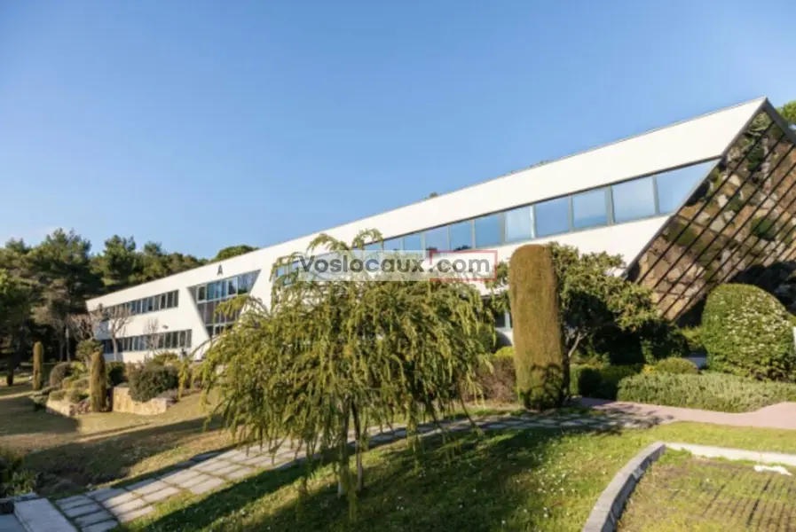 Sophia Antipolis  Bureaux à louer 1615 m² 