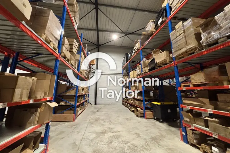 A louer Locaux d'activité 435m² Vendargues