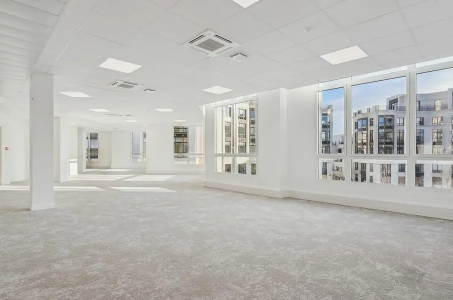 BUREAU NEUF A VENDRE DISPONIBLE IMMEDIATEMENT