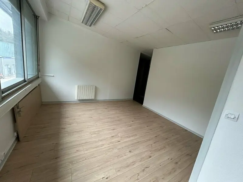 A louer Bureaux 213m² Saint-Sorlin-de-Vienne
