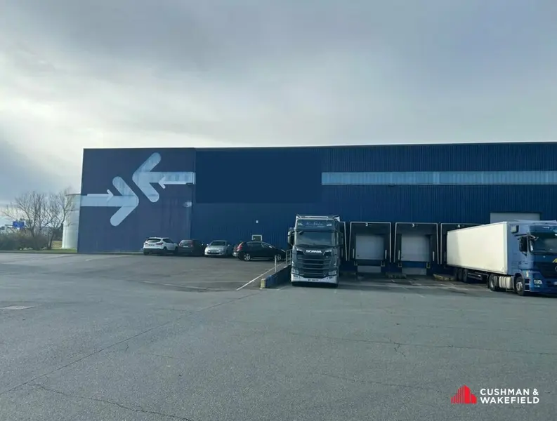 Ensemble immobilier dans la zone Atlantisud 