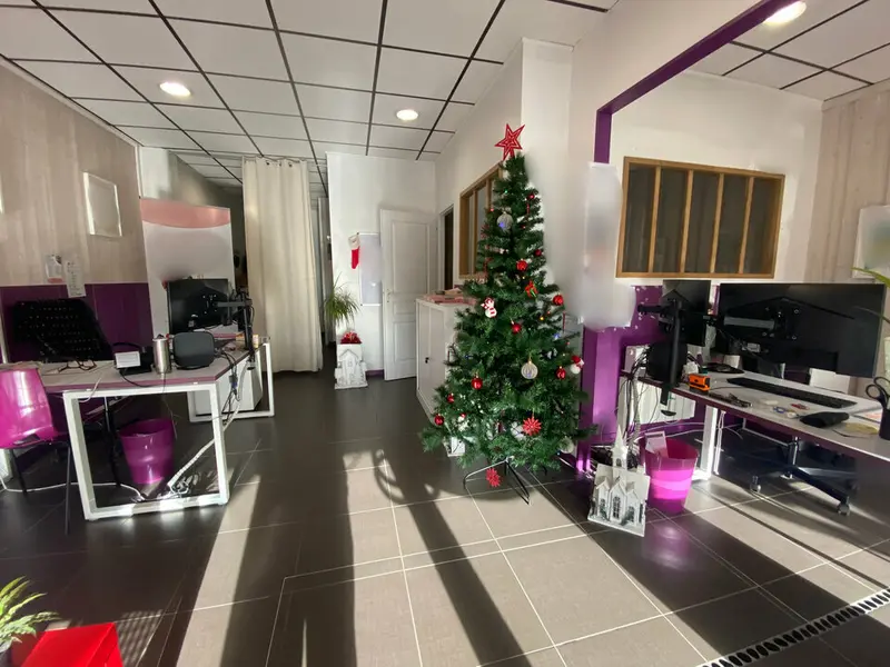 Local Commercial à louer - Bruges (33520) - 53 m² - 1 100 €/mois