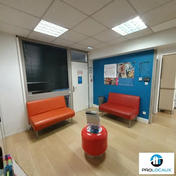 Bureau à louer - Meylan (38240) - 105 m² - 1 093 €/mois