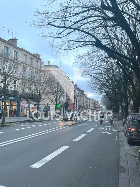 Local Commercial à louer - Bordeaux (33000) - 212 m² - 2 500 €/mois