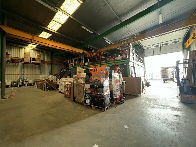 Entrepôt / Activité à louer - Créon (33670) - 400 m² - 2 750 €/mois