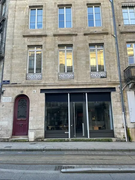 Local Commercial à louer - Bordeaux (33000) - 80 m² - 1 875 €/mois