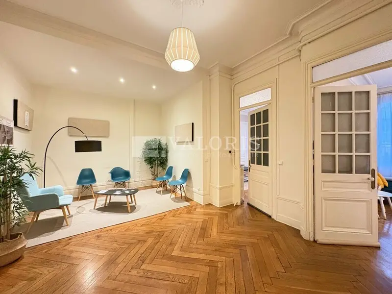 Entrepôt / Activité à louer - Lyon 06 (69006) - 102 m² - 2 166 €/mois