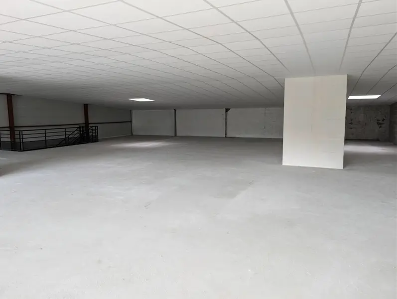 Local Commercial à vendre - Valence (26000) - 1018 m²