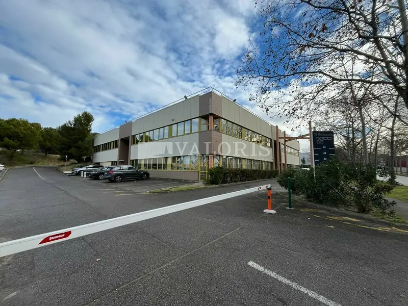 Bureau à louer - Vitrolles (13127) - 206 m² - 1 716 €/mois