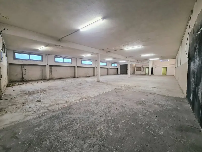 Entrepôt / Activité à louer - Nice (06100) - 461 m² - 5 000 €/mois