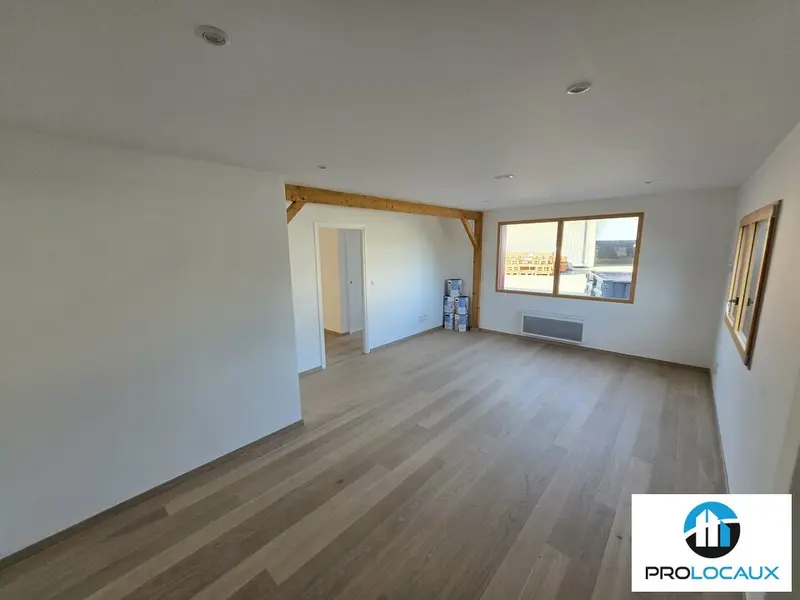 Bureau à louer - Amiens (80000) - 220 m² - 1 933 €/mois