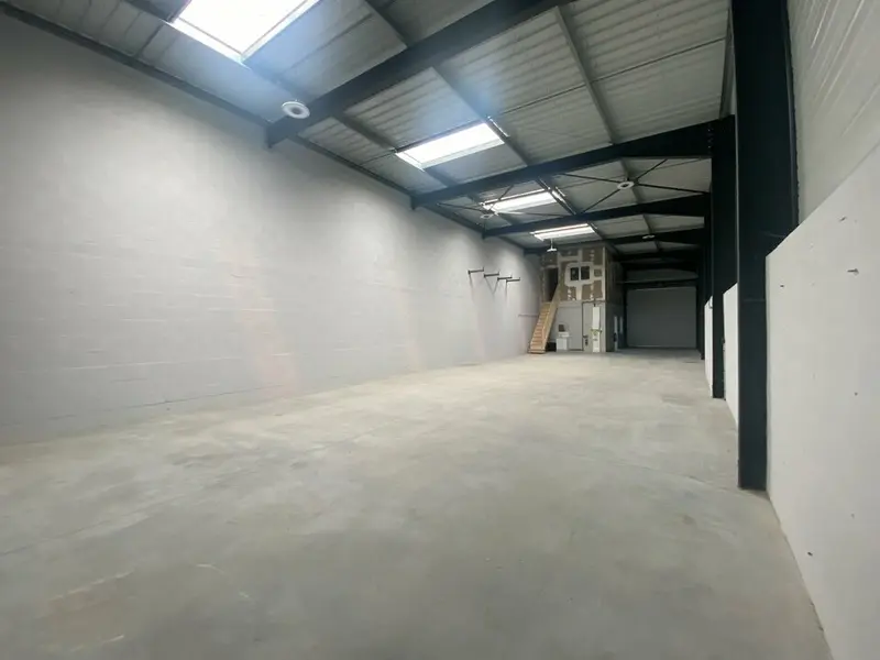 Entrepôt / Activité à louer - Bretteville-Sur-Odon (14760) - 263 m² - 1 666 €...