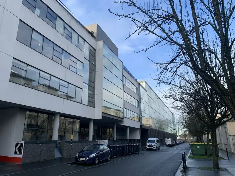 Bureau à louer - (33100) - 372 m² - 5 580 €/mois