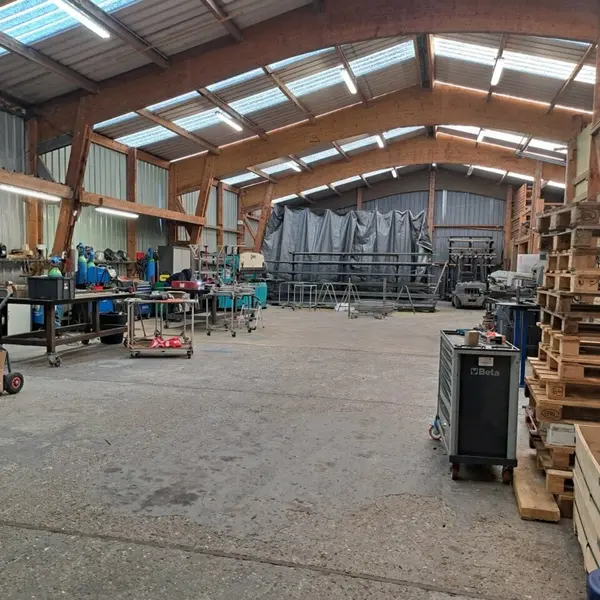 Entrepôt / Activité à vendre - Grand Bourgtheroulde (27520) - 480 m²