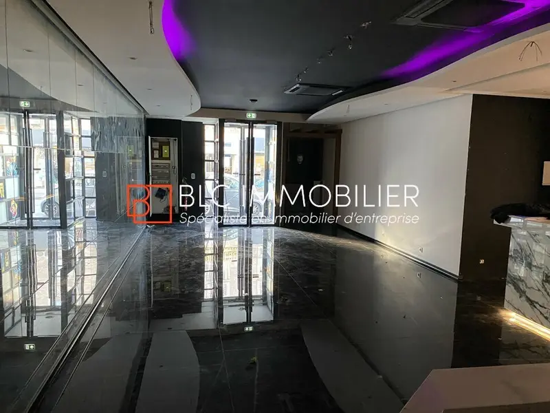 Local Commercial à louer - Marseille 12 (13012) - 172 m² - 3 000 €/mois