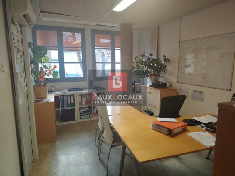 Bureau à louer - Salon-De-Provence (13300) - 157 m² - 2 224 €/mois