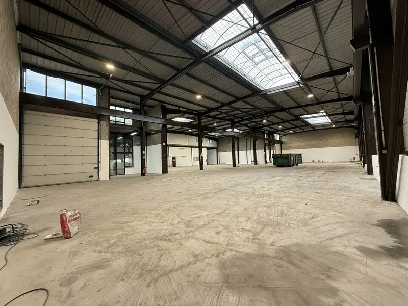 Entrepôt / Activité à louer - Le Thillay (95500) - 1253 m² - 9 919 €/mois