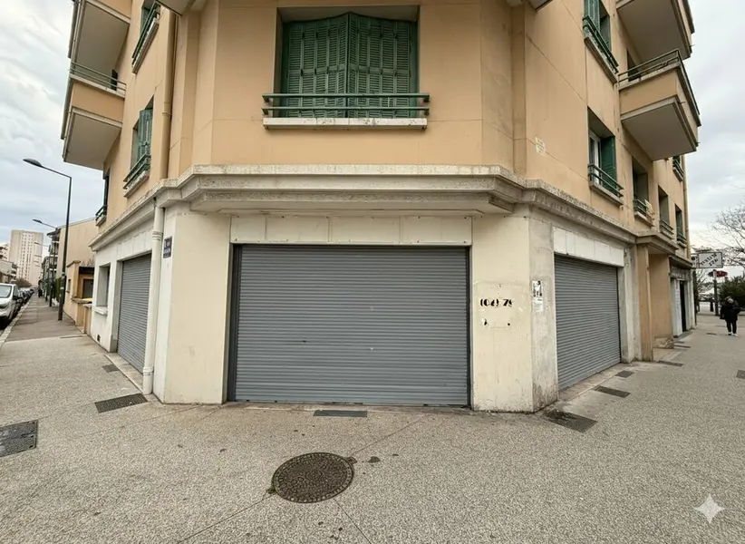 Local Commercial à louer - Villeurbanne (69100) - 100 m² - 1 740 €/mois