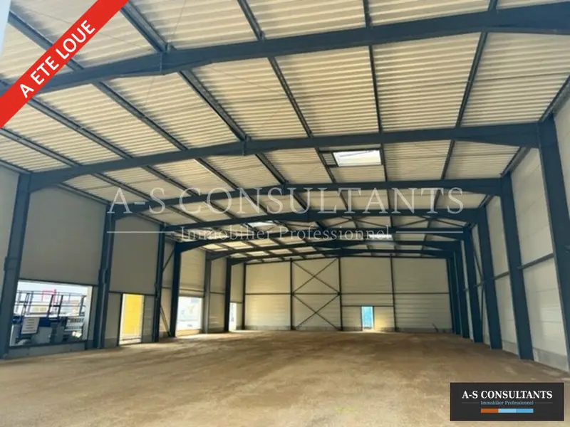 Local Commercial à louer - Barberaz (73000) - 886 m² - 11 250 €/mois