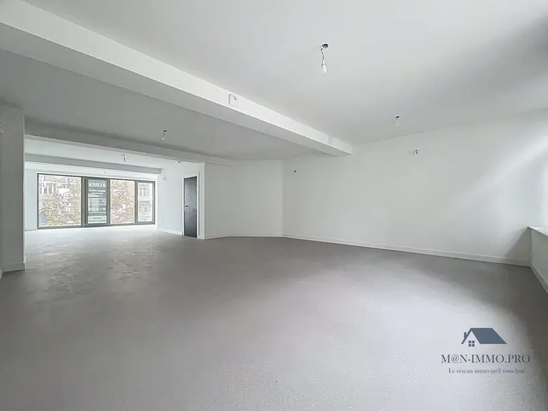 Bureau à louer - Armentières (59280) - 100 m² - 2 700 €/mois