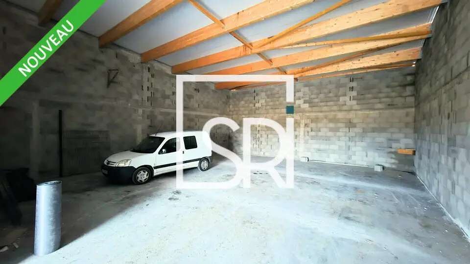 Entrepôt / Activité à louer - Aulnat (63510) - 189 m² - 1 200 €/mois