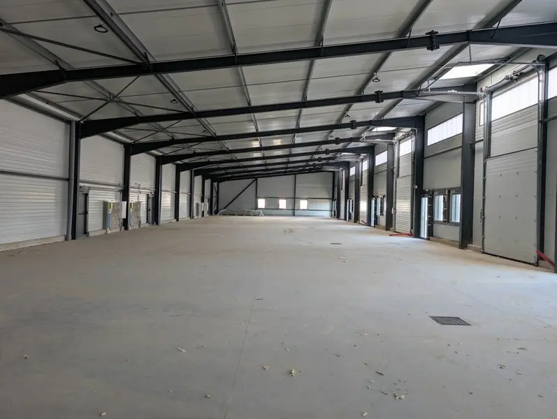 Entrepôt / Activité à louer - Pont-De-L'Isère (26600) - 1080 m² - 10 041 €/mois