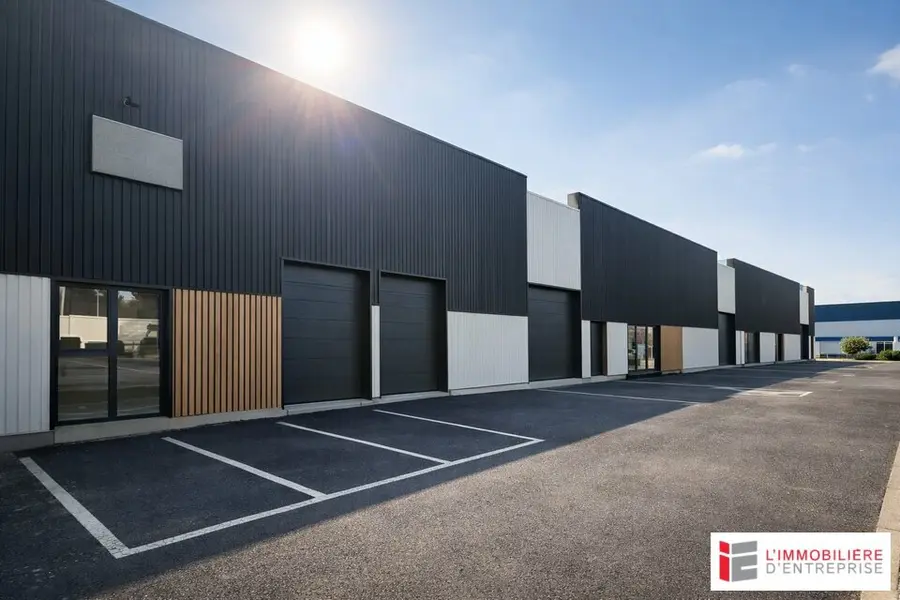 Entrepôt / Activité à vendre - Goven (35580) - 223 m² - 259 000 €