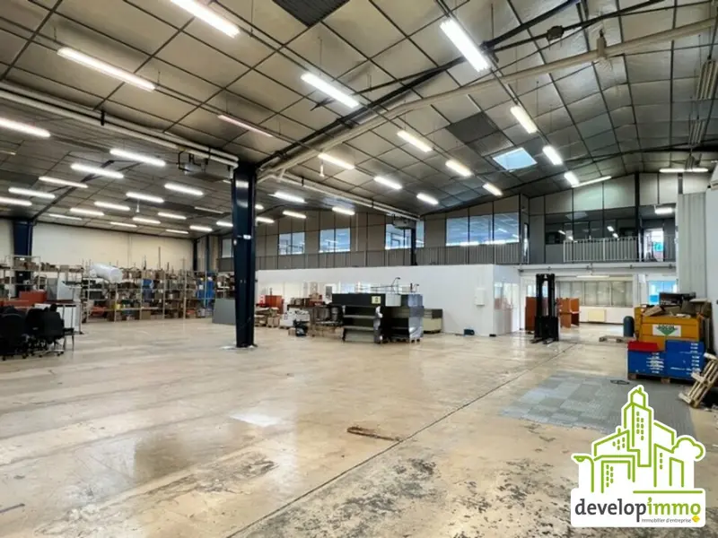 Local Commercial à louer - Mondeville (14120) - 1812 m² - 10 000 €/mois