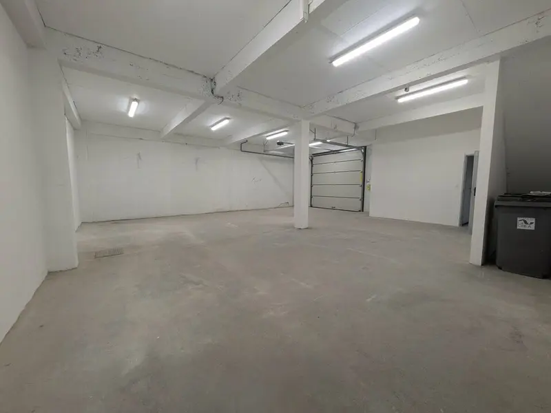 Entrepôt / Activité à louer - Saint-Aubin-Lès-Elbeuf (76410) - 90 m² - 680 €/...
