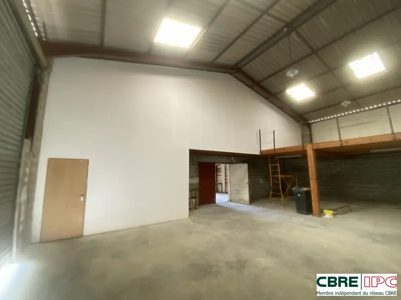 Entrepôt / Activité à vendre - Saint-Avit (40090) - 282 m²