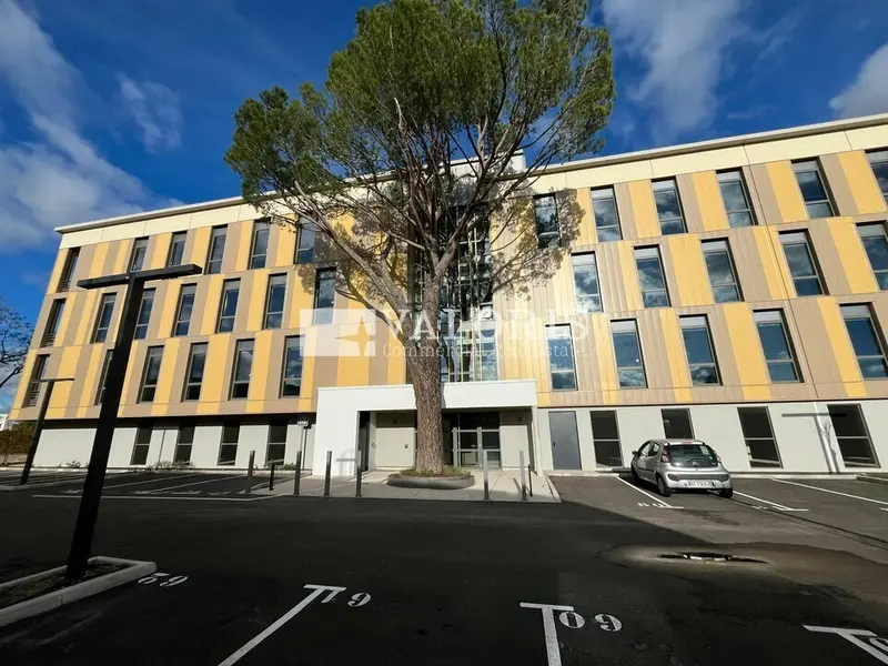 Bureau à louer - Aix-En-Provence (13290) - 1979 m² - 28 035 €/mois