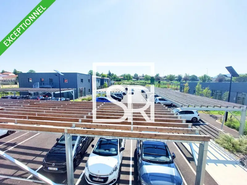 Bureau à louer - Les Martres-D'Artière (63430) - 292 m² - 3 406 €/mois