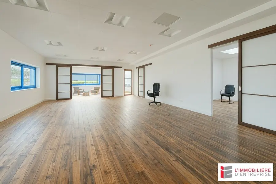 Bureau à louer - Redon (35600) - 270 m² - 2 250 €/mois