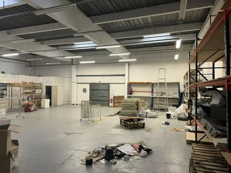 Entrepôt / Activité à louer - Bordeaux (33300) - 450 m² - 3 750 €/mois