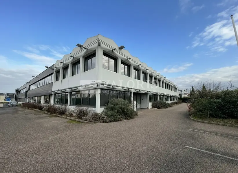 Entrepôt / Activité à louer - Dardilly (69570) - 1854 m² - 17 203 €/mois