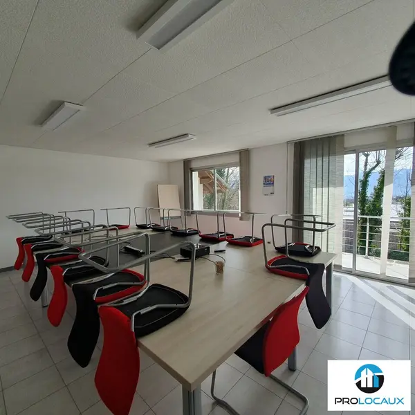 Entrepôt / Activité à vendre - Voiron (38500) - 550 m²