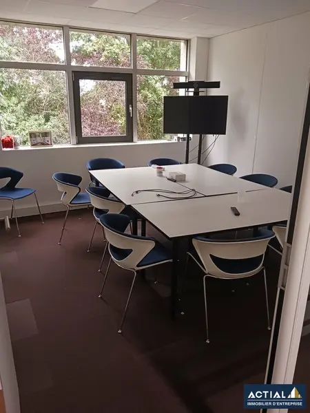 Bureau à louer - Nantes (44300) - 191 m² - 1 910 €/mois