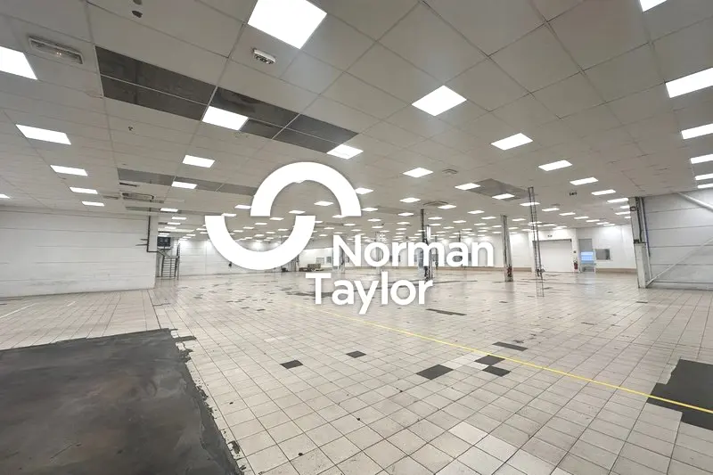 Entrepôt / Activité à vendre - Saint-Mathieu-De-Tréviers (34270) - 4000 m²