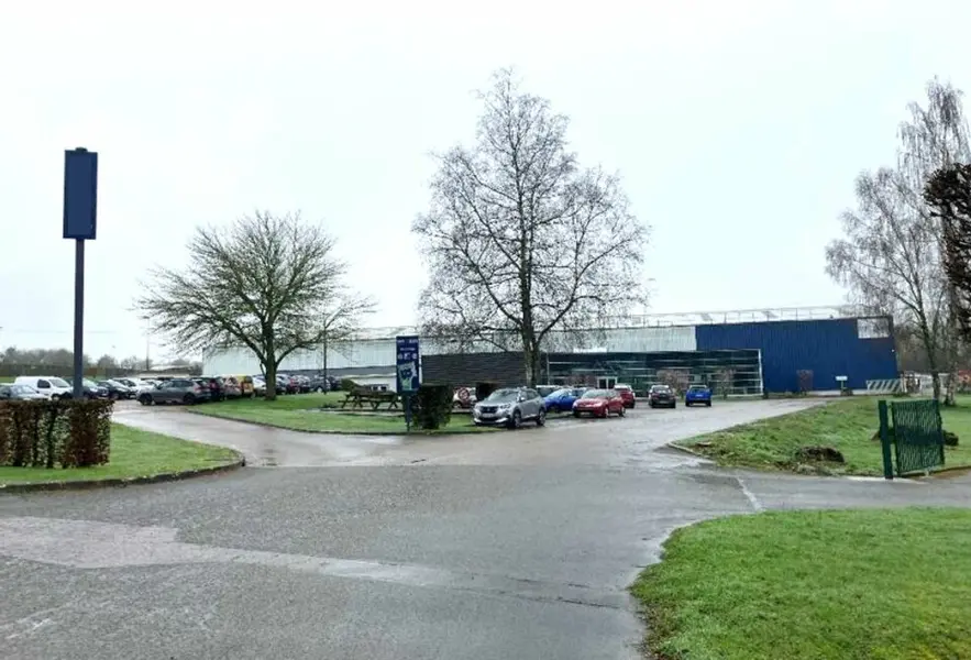 Entrepôt / Activité à vendre - Gaillefontaine (76870) - 8344 m²