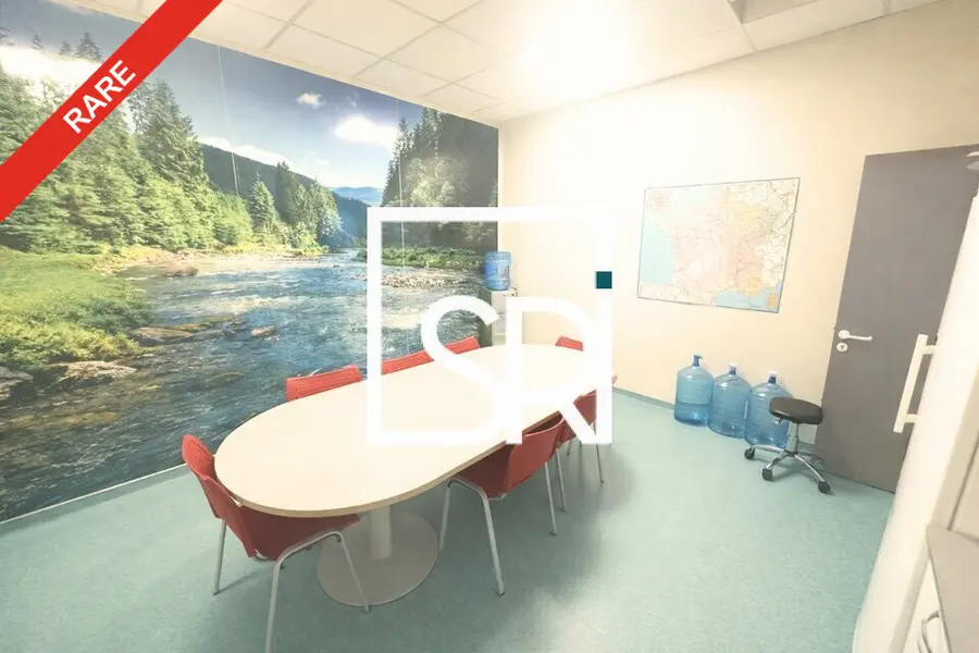 Bureau à louer - Aubière (63170) - 111 m² - 1 526 €/mois