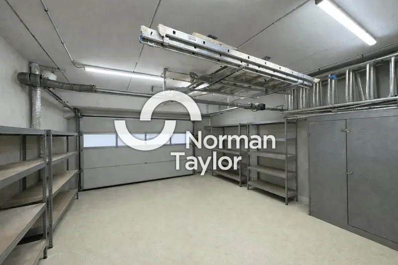 Entrepôt / Activité à louer - Montpellier (34000) - 132 m² - 1 550 €/mois