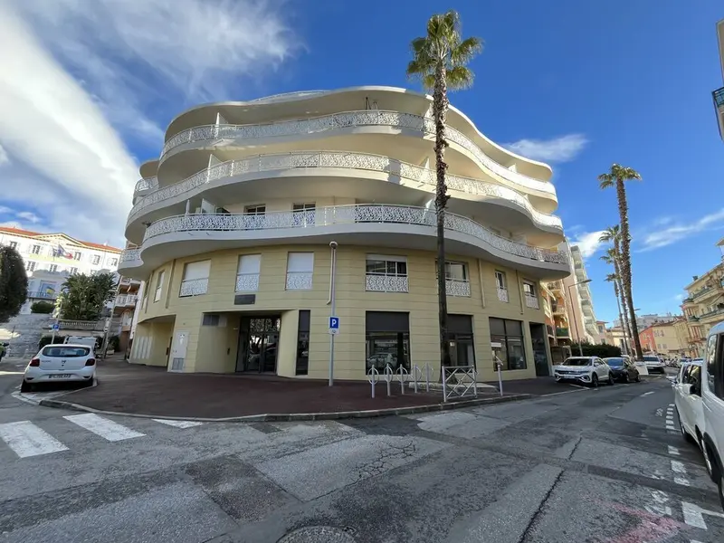 Local Commercial à vendre - Cagnes-Sur-Mer (06800) - 150 m²