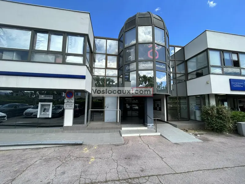 Bureau à louer - Antibes (06600) - 113 m² - 1 695 €/mois