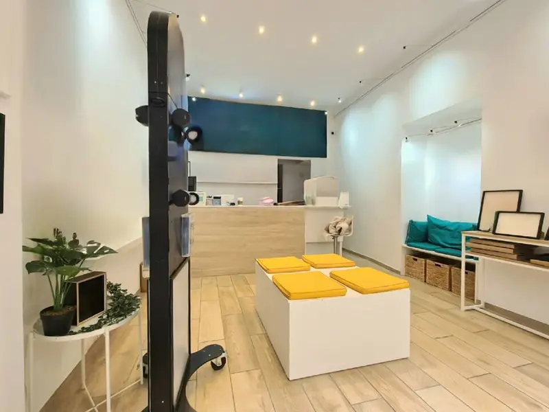 EMPLACEMENT N°1 MASSÉNA NICE - LOCAL RÉNOVÉ