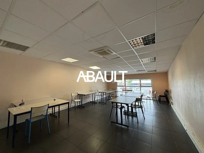 Bureau à louer - Launaguet (31140) - 500 m² - 6 000 €/mois