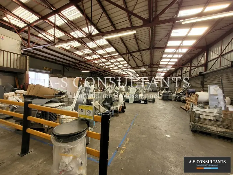 Entrepôt / Activité à louer - Davézieux (07430) - 2900 m² - 17 000 €/mois