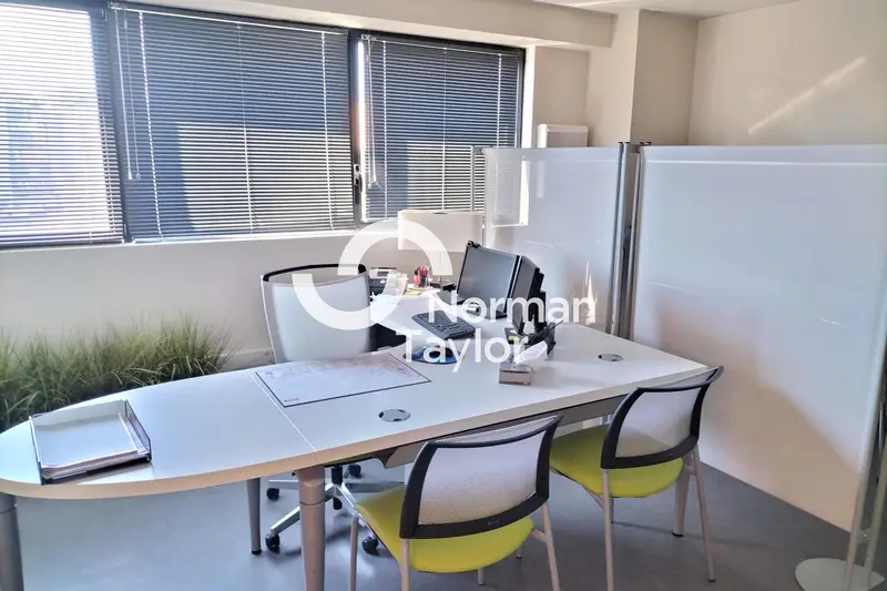 Bureau à louer - Béziers (34500) - 187 m² - 2 493 €/mois
