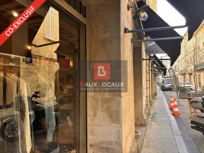 A louer Local commercial  120m² Avignon