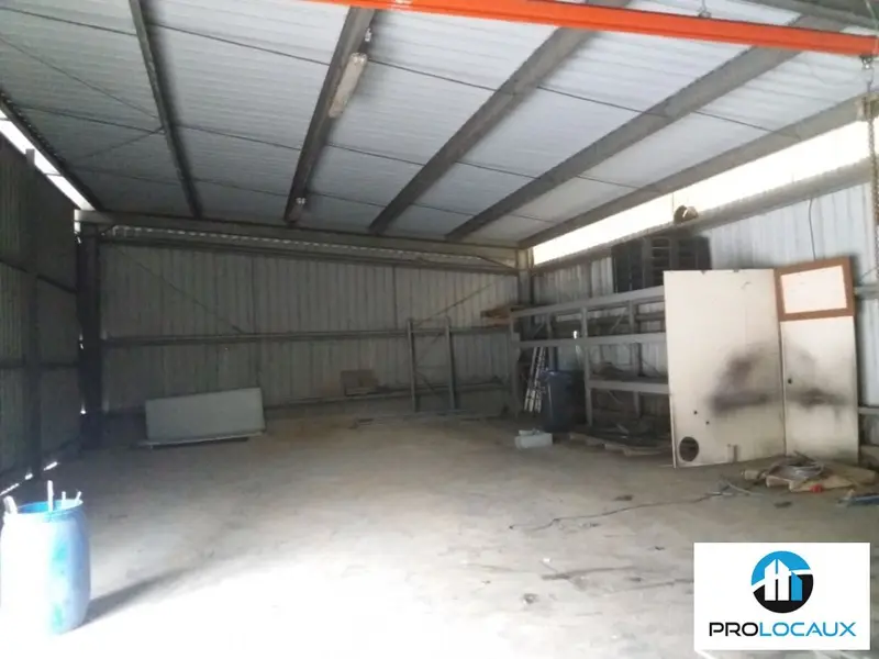 Entrepôt / Activité à louer - Veurey-Voroize (38113) - 244 m² - 813 €/mois